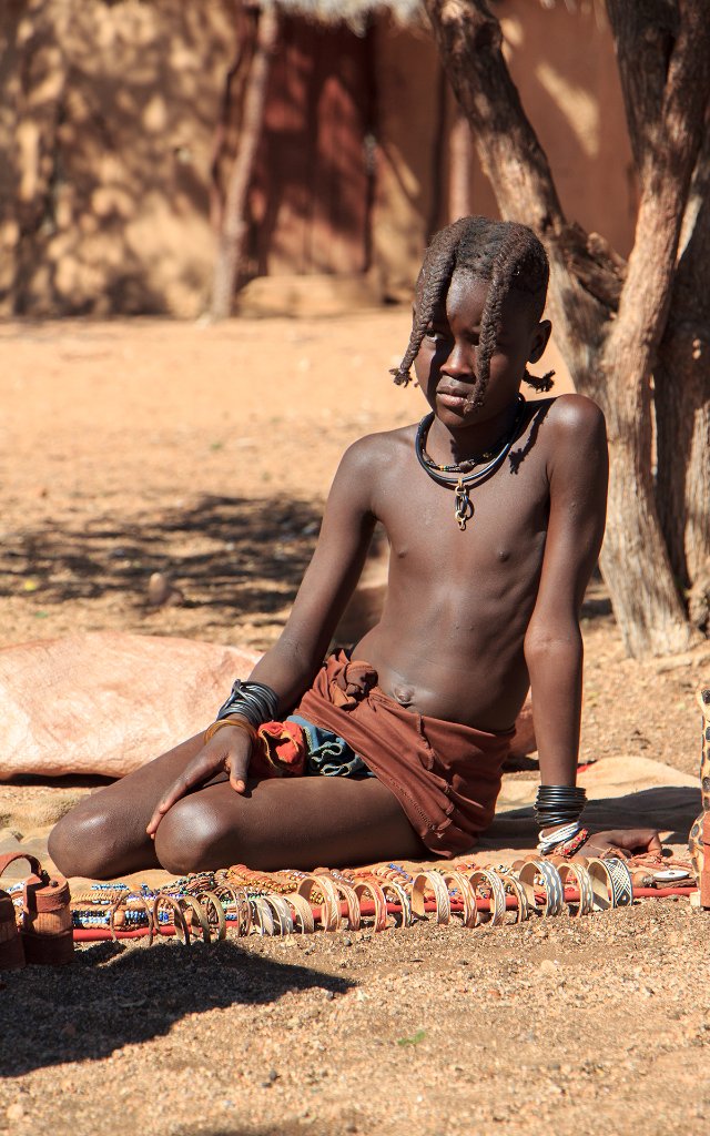 07-Himba girl.jpg - Himba girl